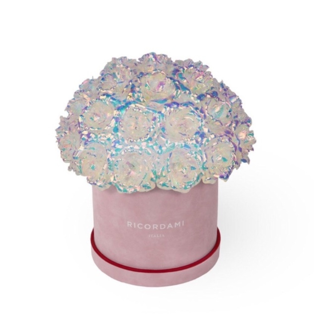 Ricordami Iridescent Rose Bouquet